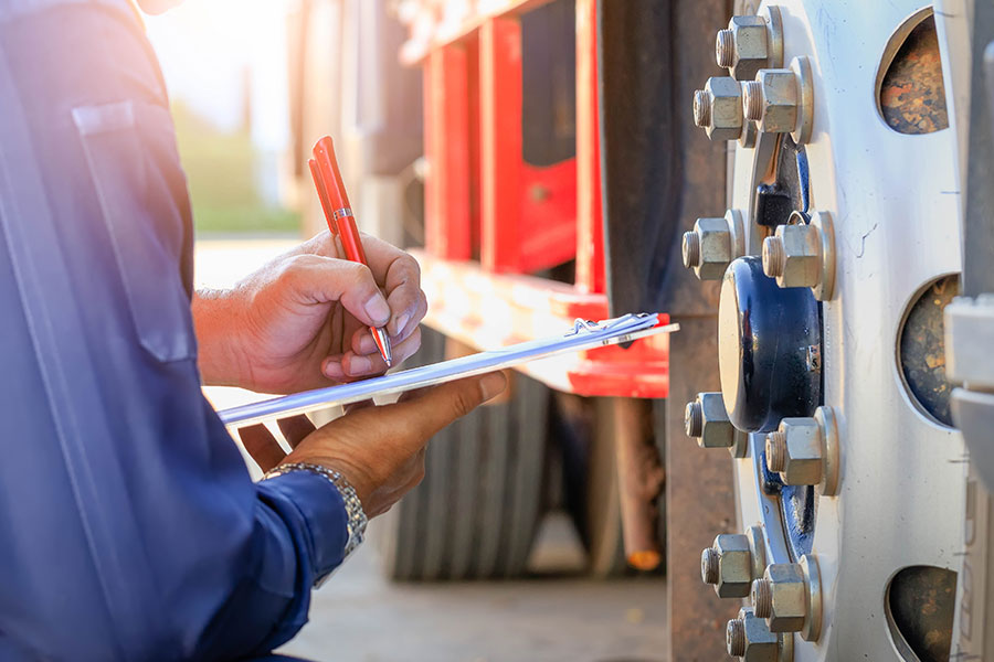 車両・設備の点検